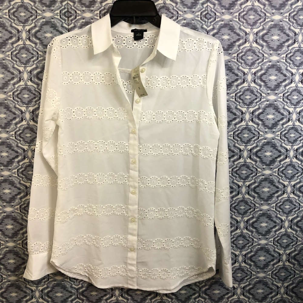 Ann Taylor White Button Front Embroider Eyelet Top